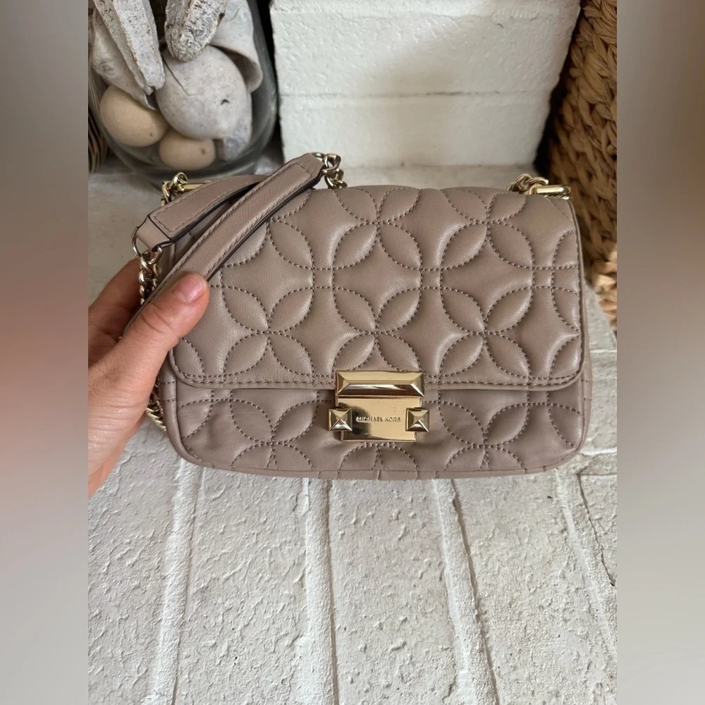 Michael Kors 30H8TSLL1T Small Sloan Leather Quilted Chain Link Shoulder Bag